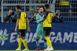 爱游戏官方入口-英格兰憾平匈牙利，小组出线仍存悬念的简单介绍