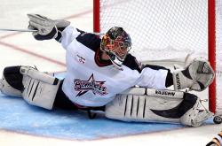 爱游戏下载-篮球王国的新王加冕，塔图姆鏖战广东队，关键时刻一剑封喉