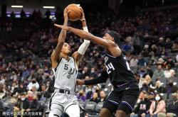 爱游戏体育-半场决胜，球场上突如其来的反转势如破竹的简单介绍