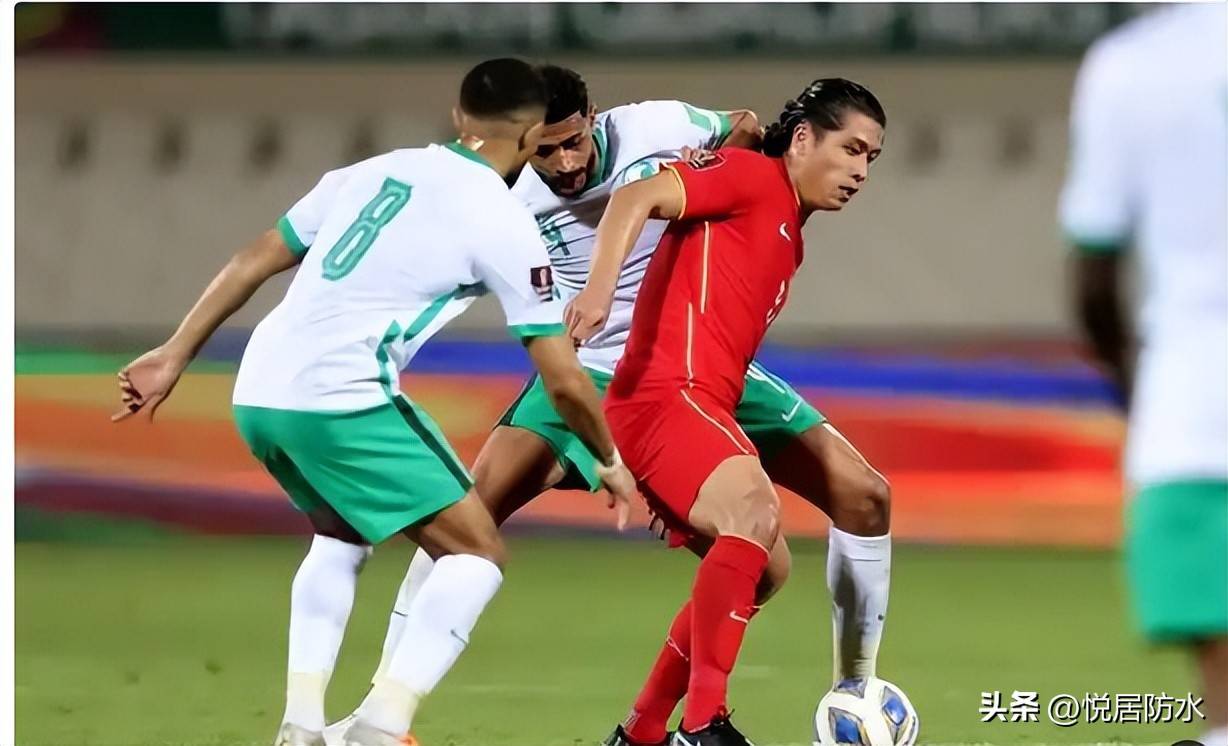 沙特防线坚固，成功挡住对手疯狂进攻