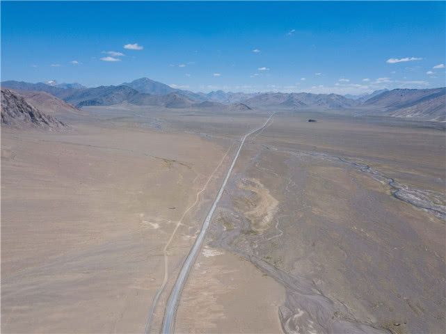 中亚球队再现神勇逆转,一路向前 中亚球队再现神勇逆转,一路向前