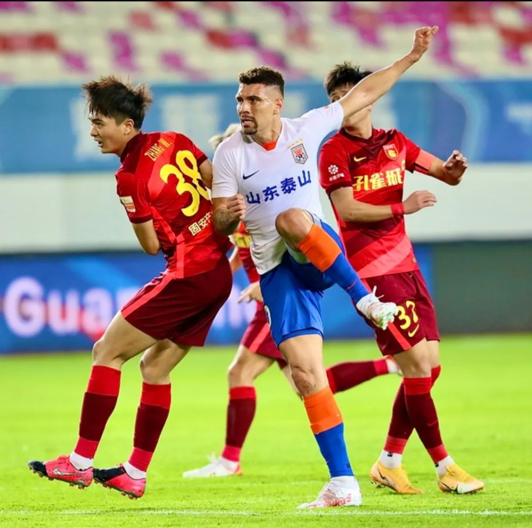 山东鲁能主场逼平大连一方，继续保持不败的简单介绍