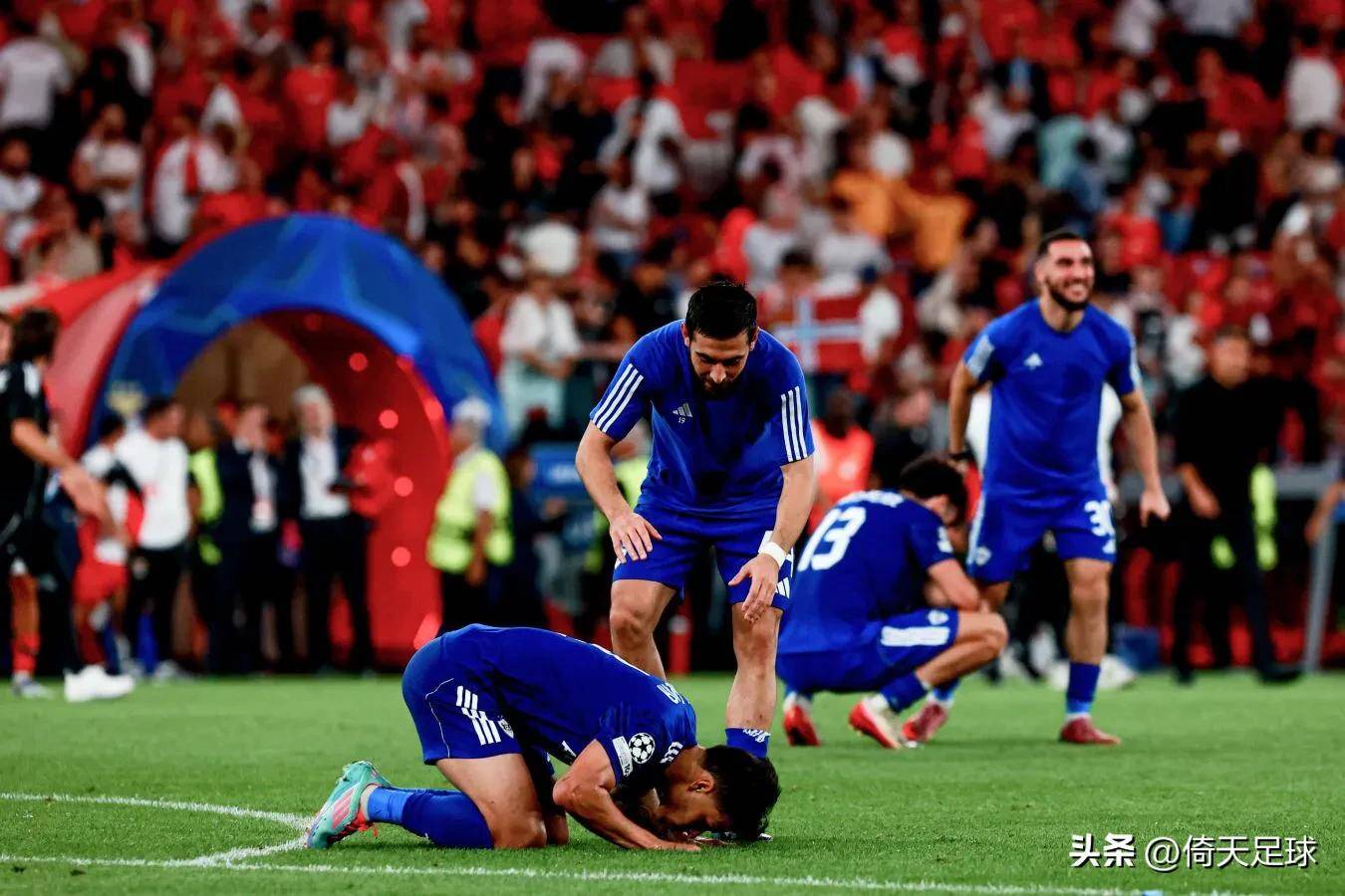 巴黎客场取胜里昂，领先优势扩大的简单介绍