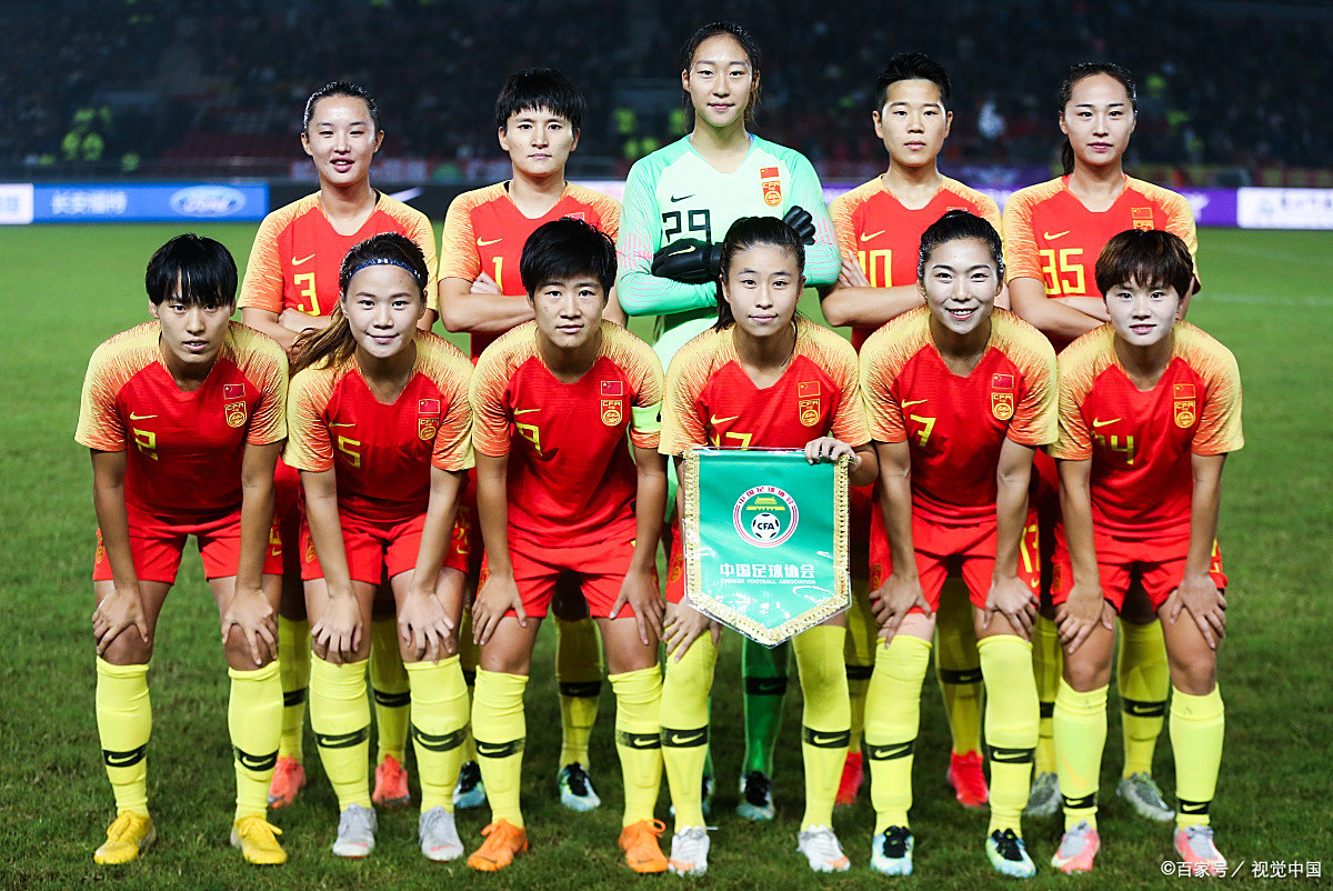 世界女足锦标赛上,中国队取得连冠 世界女足锦标赛上,中国队取得连冠