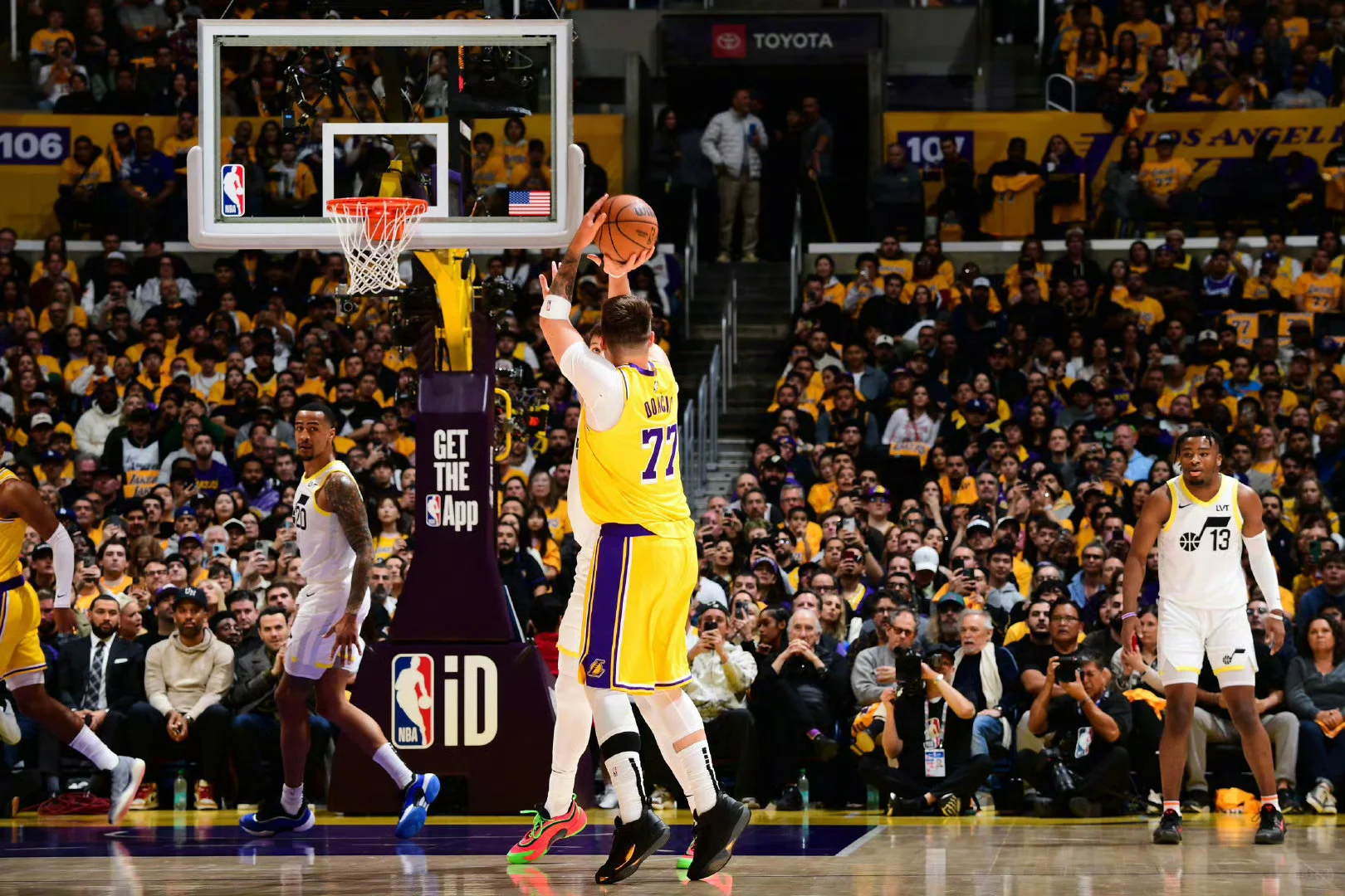 湖人B队强势魔术,东契奇高光表现的简单介绍 湖人B队强势魔术,东契奇高光表现的简单介绍