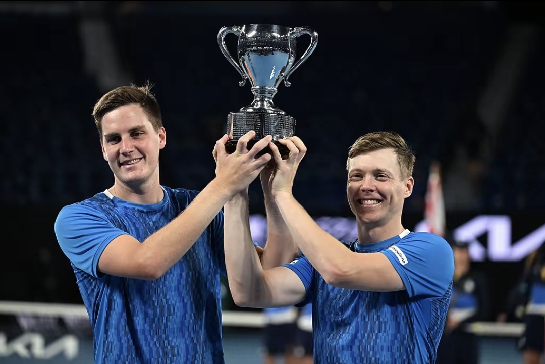 世界网球队完胜澳大利亚网球队，瓦林卡统治全场的简单介绍