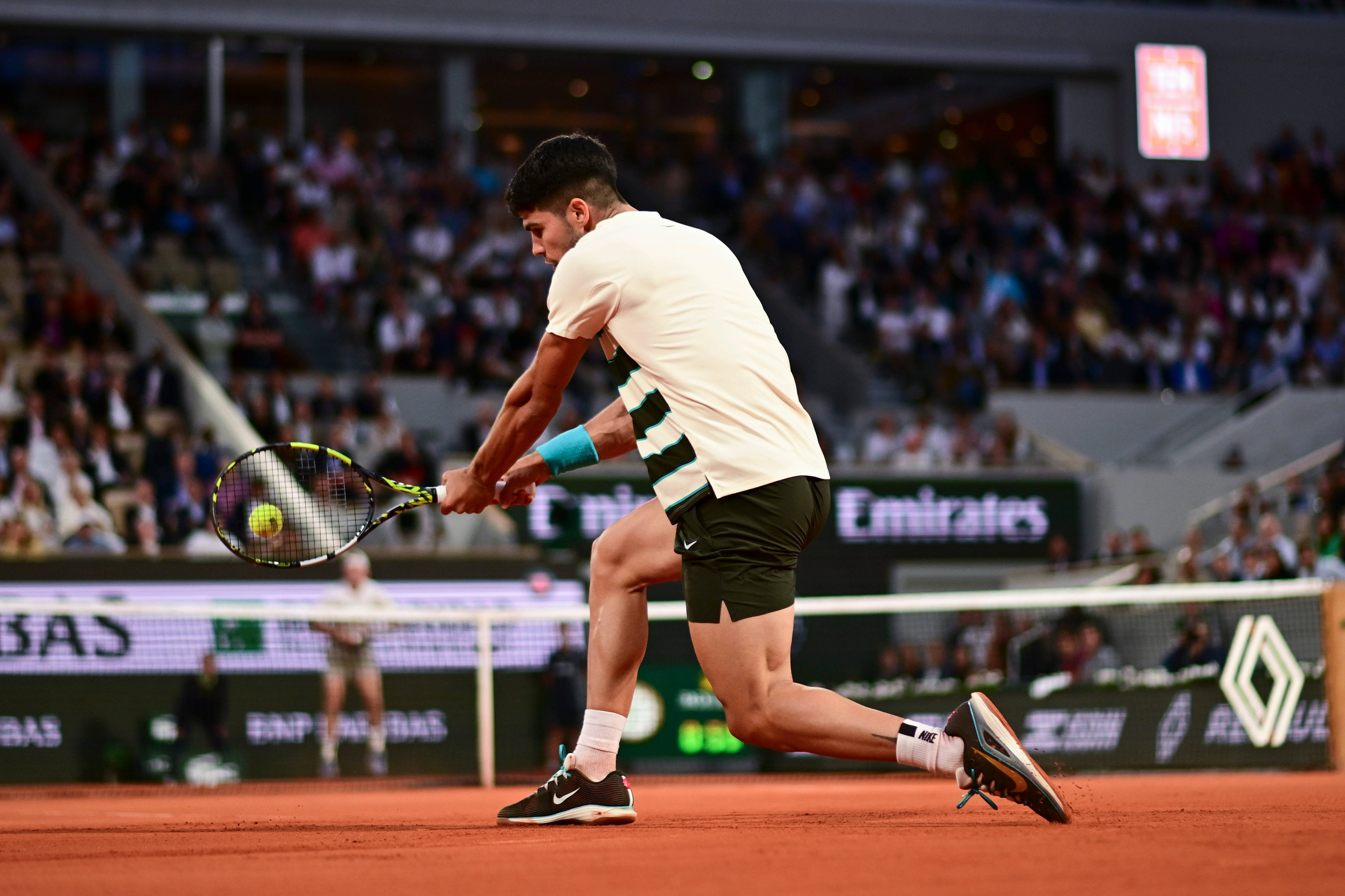 世界网球队力克欧洲网球队，阿尔卡拉斯三分雨点燃全场的简单介绍